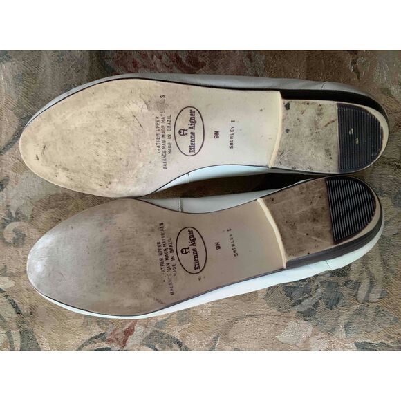 Etienne Aigner White Leather Loafers Gold Diamond Pattern Size 9 Narrow - Picture 5 of 5